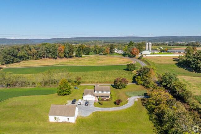Farms with large acreage sit on the rolling hills in Swatara.
