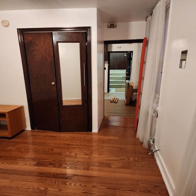 1025 Christian St unit 3R, Philadelphia, PA 19147 - photo 2