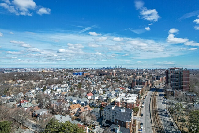 The St. Elizabeth’s area of Brighton offers residents plenty of restaurants, greenery, and more.