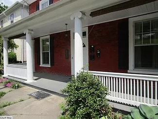223 N Jefferson St Unit 3, Staunton, VA 24401