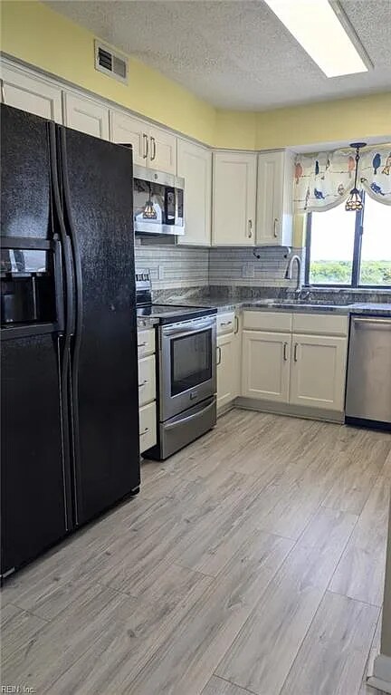 Windward Towers unit 8A, Newport News, VA 23607 - photo 4