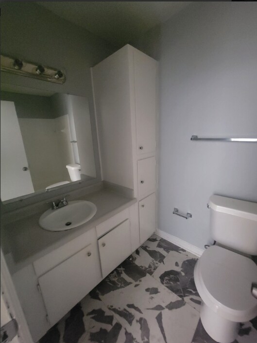 225 W Mcdowell Rd unit D7, Jackson, MS 39204 - photo 4