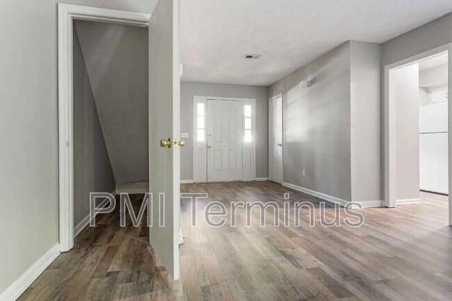 5005 Hawthorne Ct SE, Smyrna, GA 30080 - photo 7