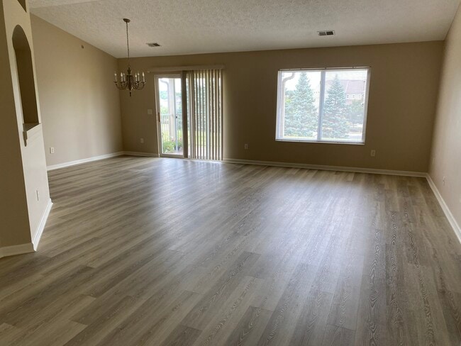6839 Cloudscape Way unit Miami Bluffs, Maineville, OH 45039 - photo 3