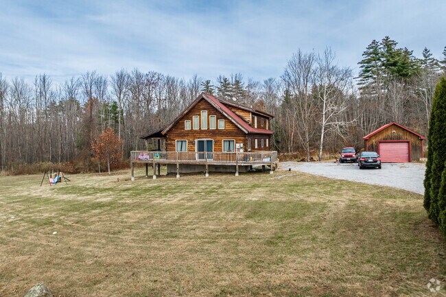 There are several log cabin style homes in Hillsboro.