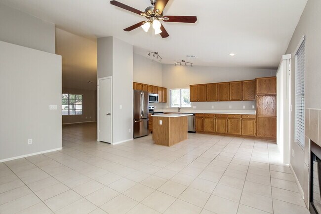 8711 W Marconi Ave, Peoria, AZ 85382 - photo 6