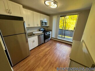 12 Lawrence St Unit D, Boston, MA 02135