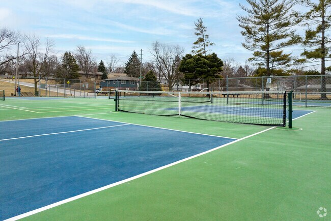 Prairie Lane Park has lots of space for tennis.