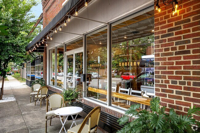 Stella’s Grocery store is a local favorite in Colonial Place.