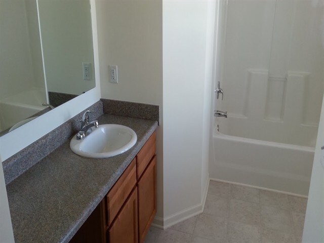 4143 Apple Creek Dr, Indianapolis, IN 46235 - photo 5