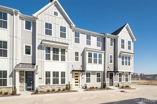 8908 W Gateway Cir, Richmond Heights, MO 63144