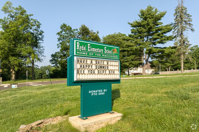 Rydal East Elementary has roughly 590 Students.