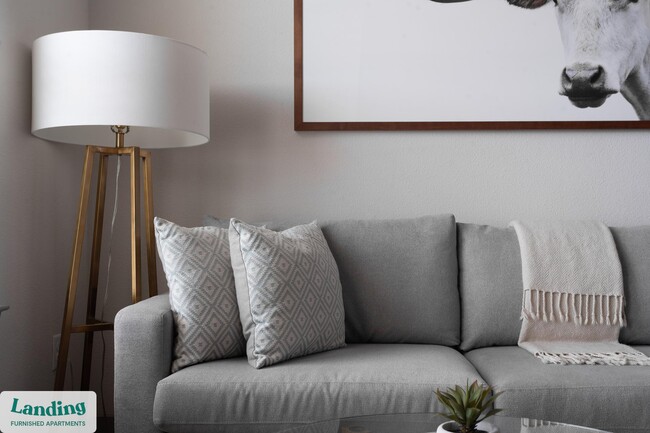 12500 Shadowglen Trace unit 10304, Manor, TX 78653 - photo 2