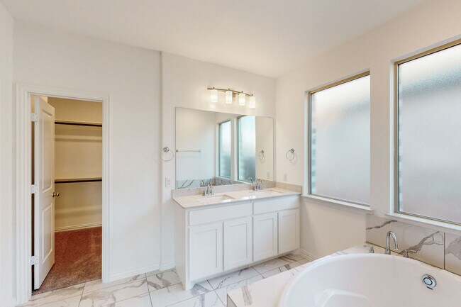 828 Sanger Ln unit 36476939, Leander, TX 78641 - photo 7