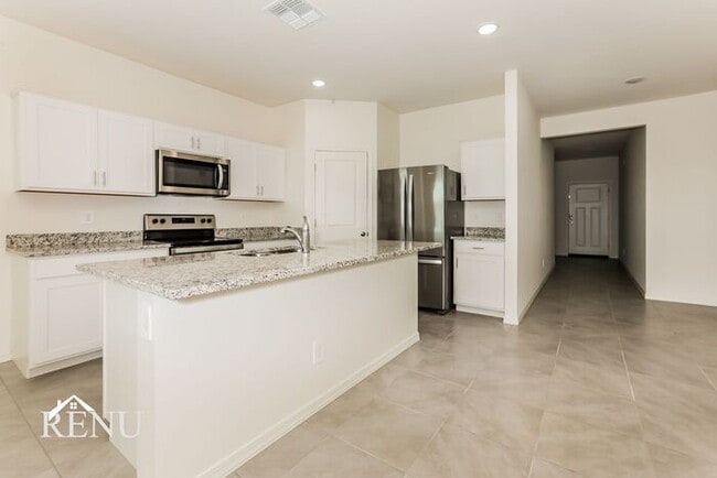 35621 W San Capistrano Ave, Maricopa, AZ 85138 - photo 4