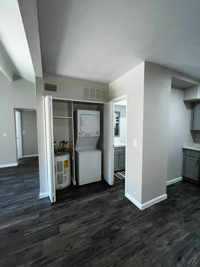 Mountain View Casitas, Phoenix, AZ 85022 - photo 7