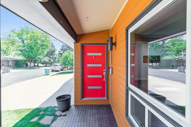 5480 W Iowa Ave, Lakewood, CO 80232 - photo 2