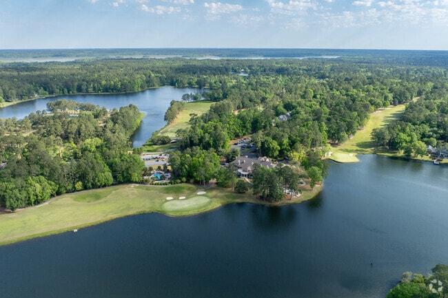 Golden Eagle Country Club is a local favorite for golf and parties in Killearn Lakes.