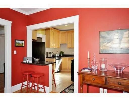 231 Freeman St unit 6, Brookline, MA 02446 - photo 5