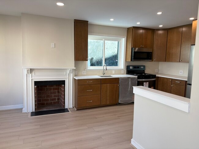1514 31st St NW unit 1514, Washington, DC 20007 - photo 2