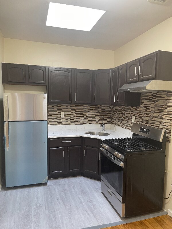 130 Woodbine St, Brooklyn, NY 11221