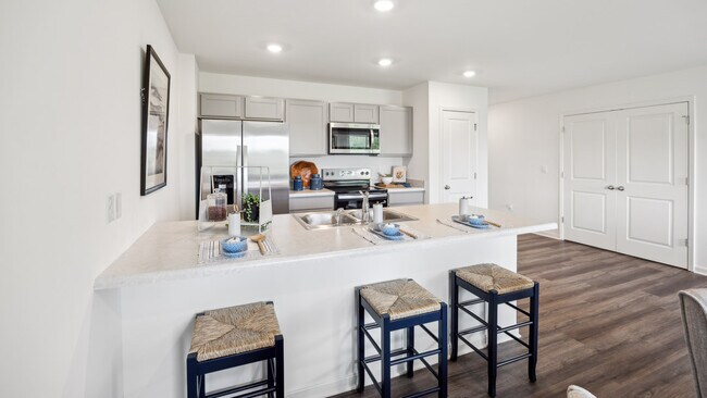 800 Hailey Dr unit 36206378, Jeffersonville, IN 47130 - photo 5