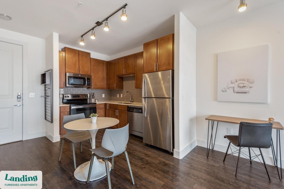 1001 S Center St unit 2302.1413206, Arlington, TX 76010 - photo 1