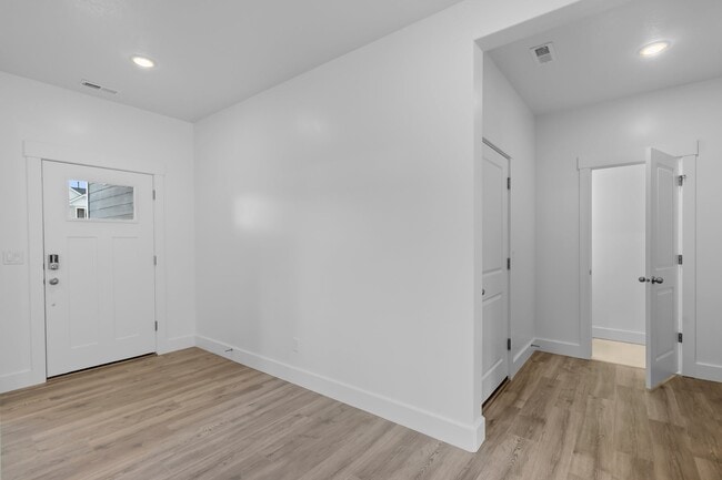 2409 W 2950 N, Farr West, UT 84404 - photo 3