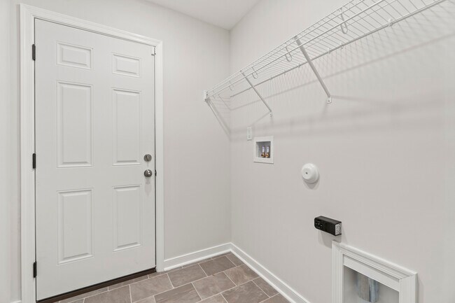 439 Hobbs Hole Ln unit 36449076, Tappahannock, VA 22560 - photo 2