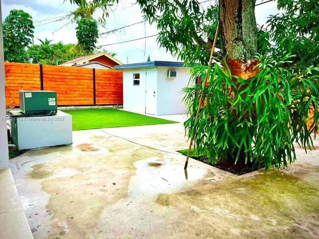 620 NW 60th Ave, Miami, FL 33126 - photo 2