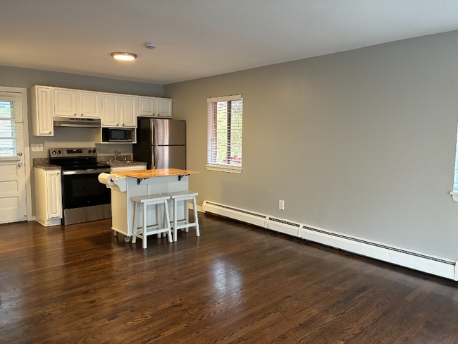 271 Main St unit STUDIO, Farmington, CT 06032 - photo 2