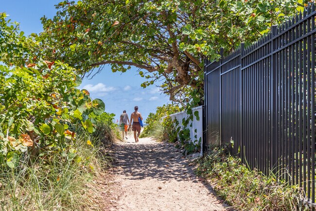 Locals of Harbor Inlet enjoy unlimited beach time with public beach access points.