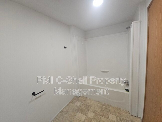 3902 Bowens Ct, Milton, FL 32571 - photo 5