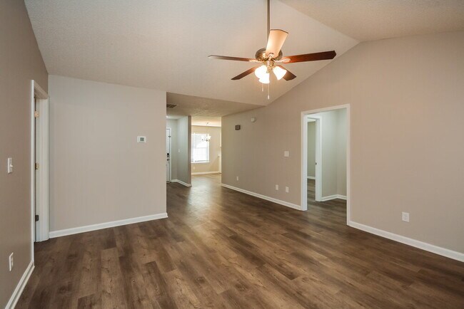 608 Fieldcrest Dr, McDonough, GA 30253 - photo 5