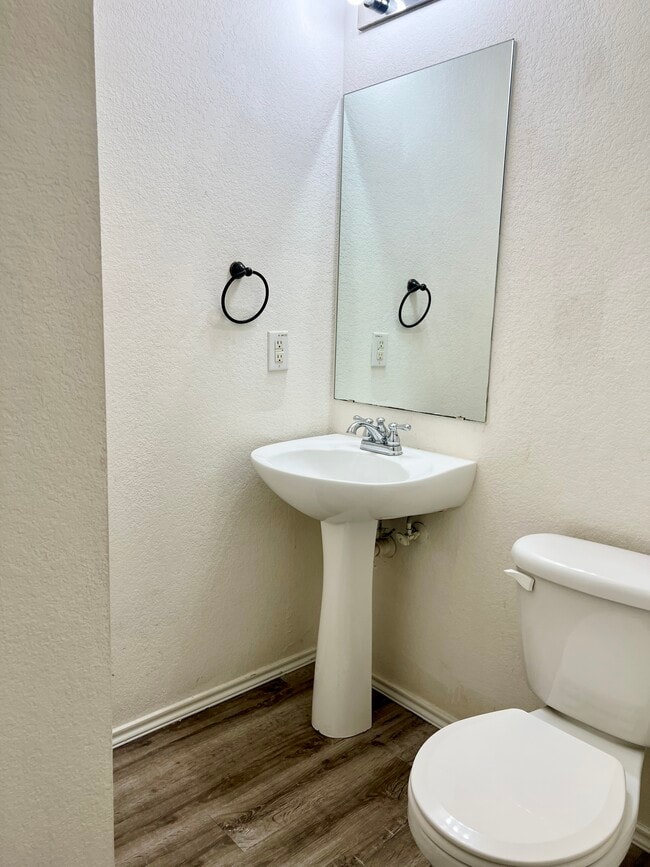 2324 Aldergate Dr, Arlington, TX 76012 - photo 6