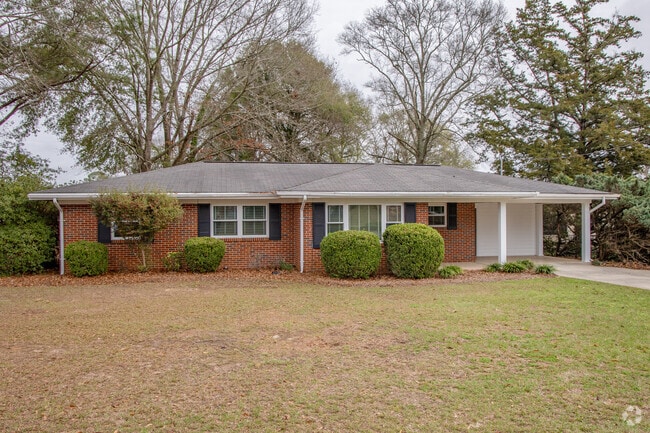 Ranch style homes can be found throughout mature neighborhoods in Enterprise.