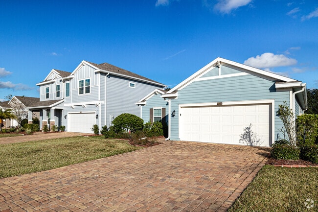 You can find homes of all sizes in Argyle Forest and Chimney Lakes.