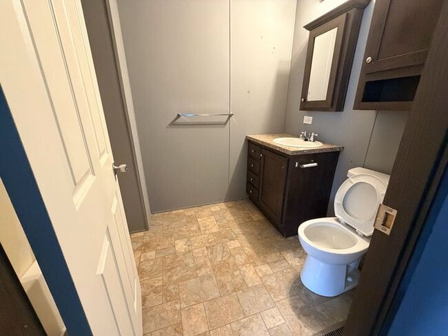 76 E U S Hwy 6, Valparaiso, IN 46383 - photo 3