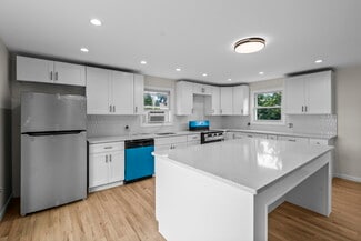 3 Park Place, Helmetta, NJ 08828