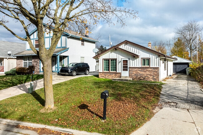 Residential streets in Menomonee River Hills East look like they’re plucked from a 1960s.