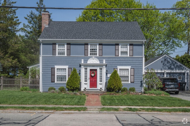 Elegant historic homes in the colonial style make Phillipsdale an impressive area to live in.