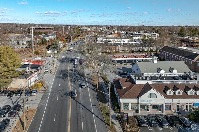 Fairfield Center offers shopping and dining around every corner.