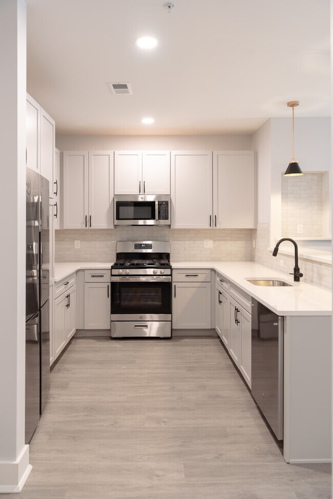282 South Ave, Fanwood, NJ 07023