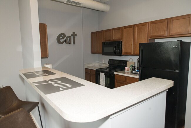 1010 Central, Indianapolis, IN 46202 - photo 2