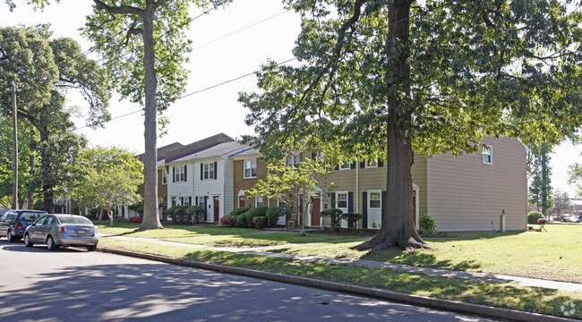 Buckingham Place, Norfolk, VA 23508 - photo 2