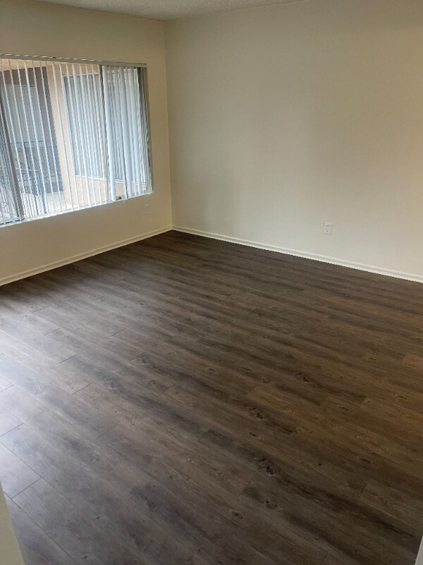 2240 E Lenita Ln Unit S, Santa Ana, CA 92705
