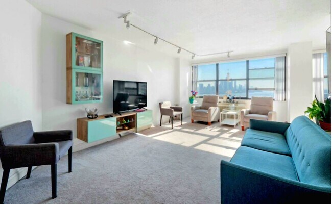 7000 Kennedy Blvd E unit 26E, West New York, NJ 07093 - photo 4