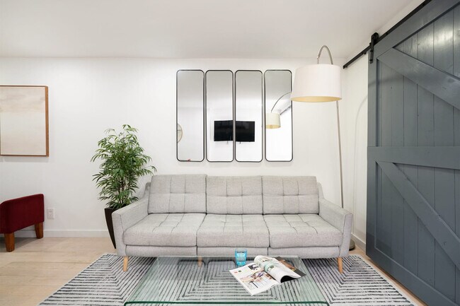 244 E 75th St unit FL5-ID1021821P, New York, NY 10021 - photo 2