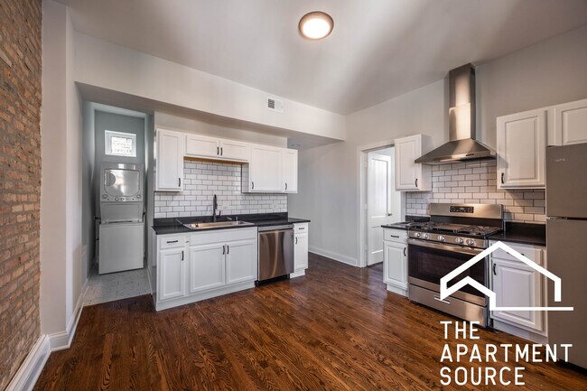 1000 N Mozart St unit 2e, Chicago, IL 60622 - photo 2