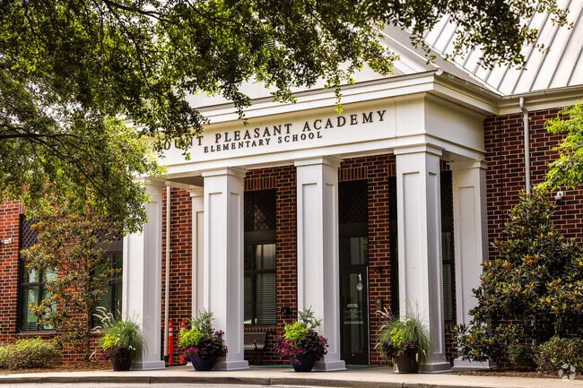 The Mount Pleasant Academy in Mount Pleasant, SC serves kids in grades PreK-5.